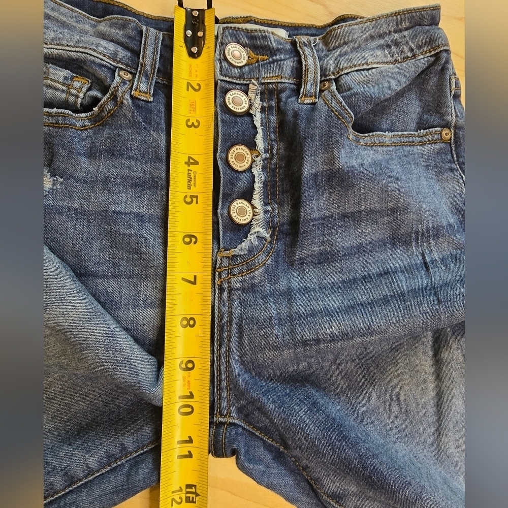 KanCan Button Fly Distressed Jeans Size 5/26 - Picture 9 of 12